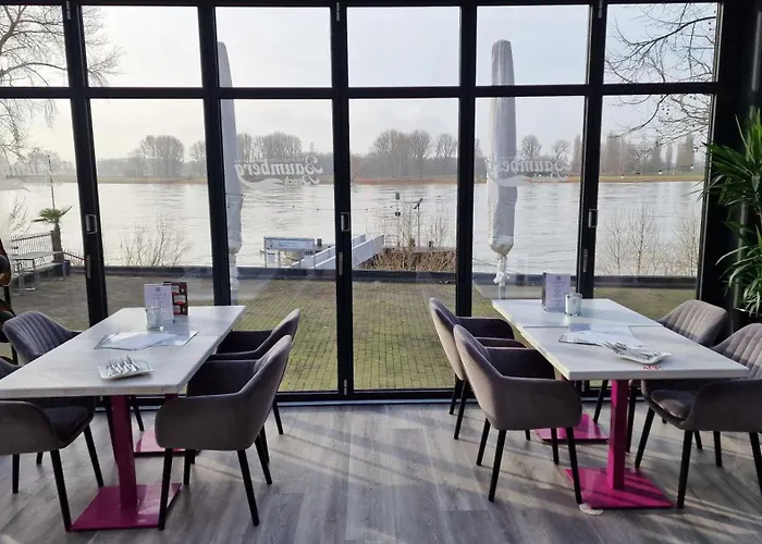 Baumberger Rheinterrassen Otel