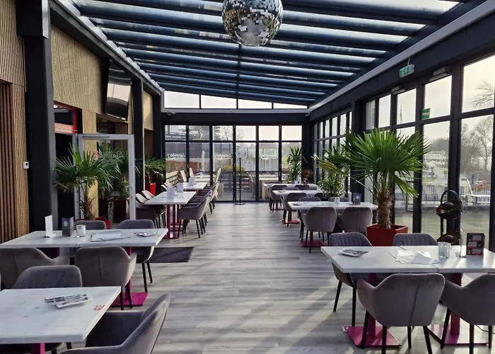 Baumberger Rheinterrassen 3* Baumberg